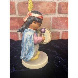 Goebel Ted DeGrazia #1317 Little Feat Little Feat Figurine